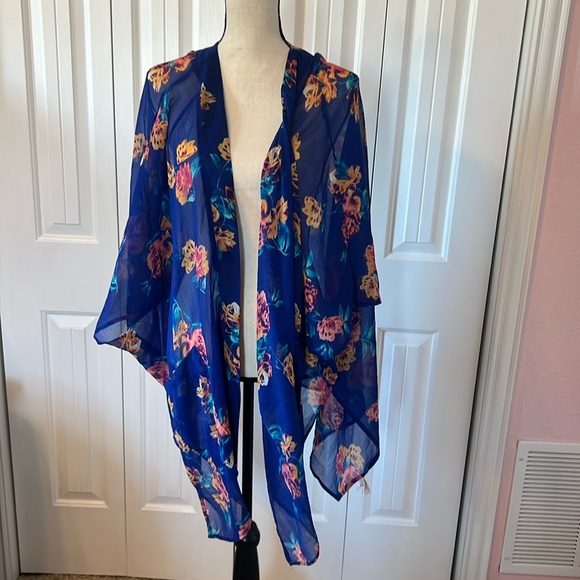 Arizona Jean Company Tops - Royal Blue kimono- XXL
